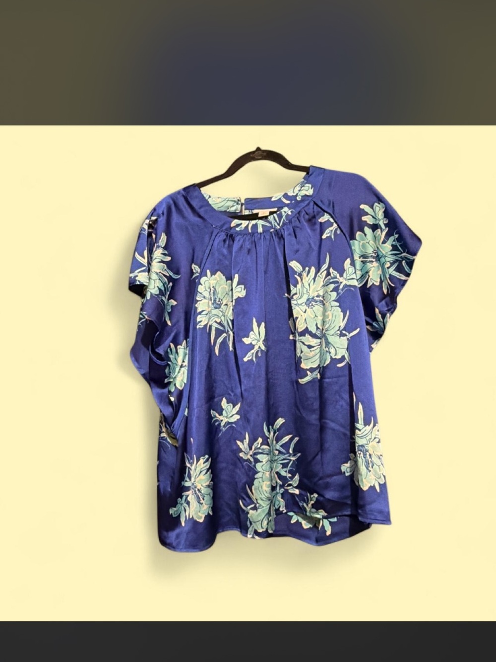 Liz Claiborne Blue Floral Short Sleeve Blouse